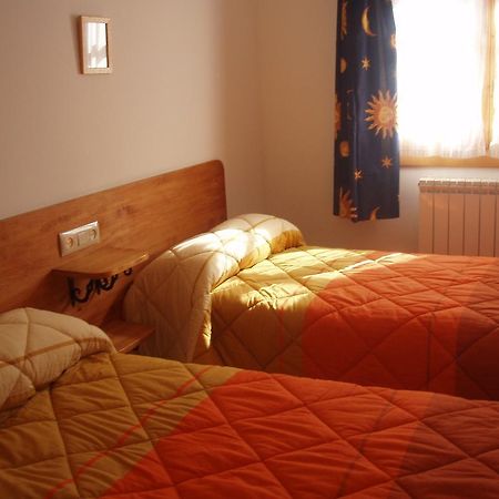 Apartamento Lamatriz Dequin Edificio Sayo 8 Benasque Esterno foto