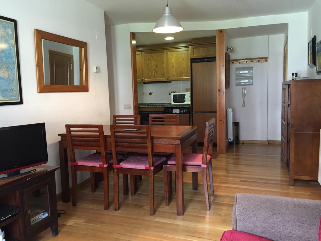 Apartamento Lamatriz Dequin Edificio Sayo 8 Benasque Esterno foto